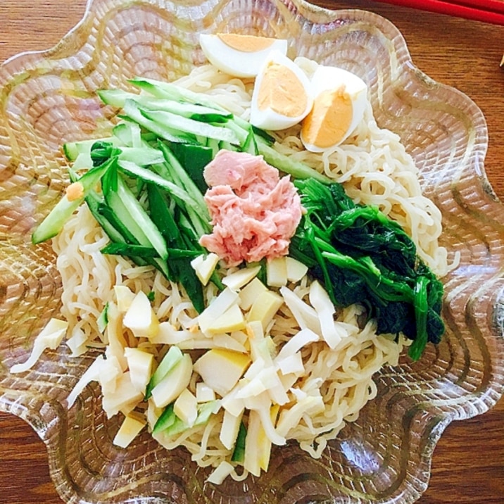 余り野菜でラーメンサラダ